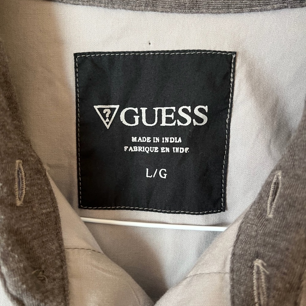 GUESS short sleeve button down shirt - size L - EUC - Picture 3 of 3
